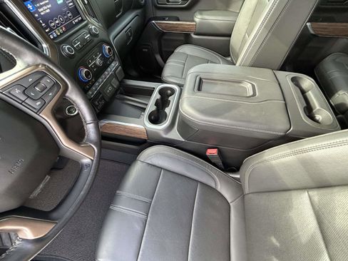 Used 2020 Chevrolet Silverado 2500 High Country w/ Z71 Off-Road Package image 10