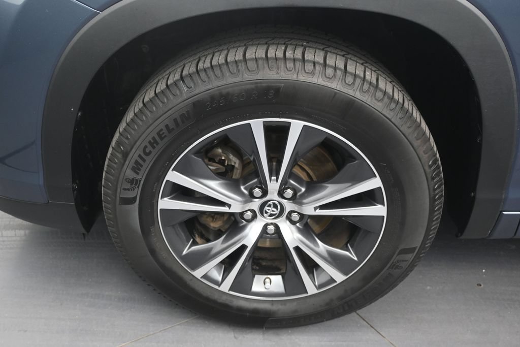 Used 2018 Toyota Highlander LE FWD image 9
