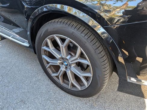 Used 2024 BMW X7 xDrive40i image 13