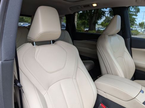 Used 2023 INFINITI QX60 Luxe w/ Cargo Package FWD image 40