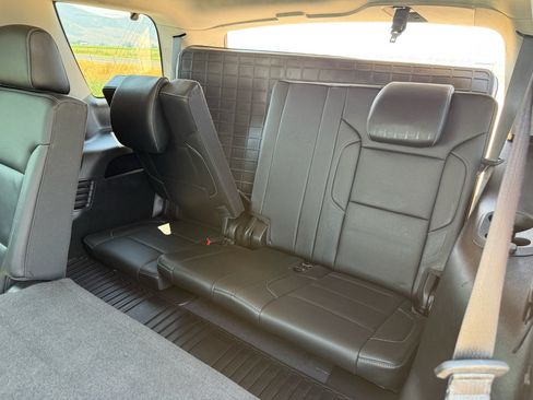 Used 2019 Chevrolet Tahoe Premier AWD/4WD image 32