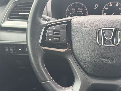 Used 2025 Honda Odyssey Sport-L image 18