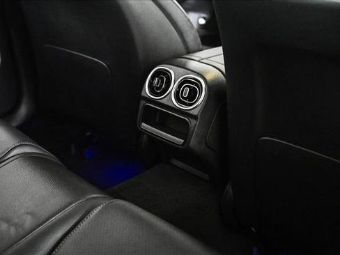 New 2025 Mercedes-Benz C 300 4MATIC Sedan image 19