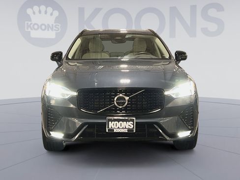Used 2023 Volvo XC60 B5 Plus w/ Protection Package Premier image 11