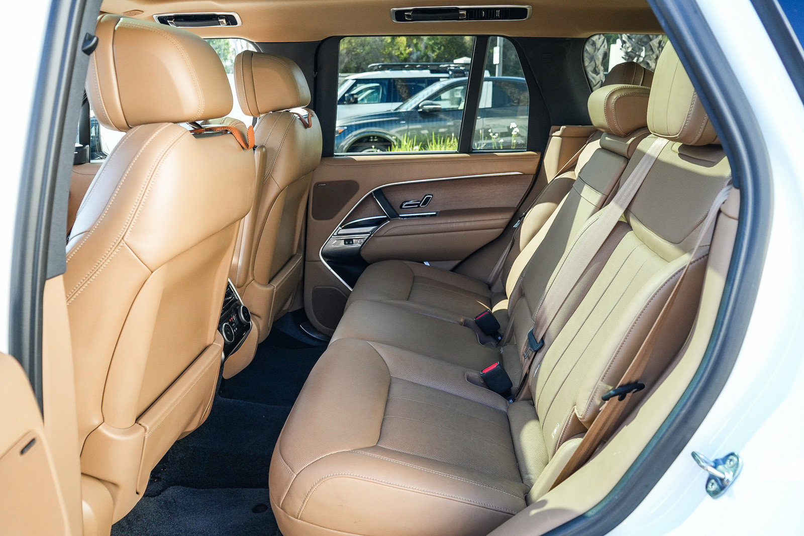 Certified 2023 Land Rover Range Rover SE AWD/4WD image 19