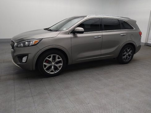 Used 2018 Kia Sorento SX FWD image 2