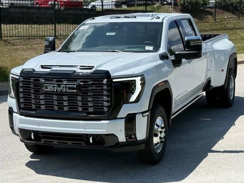 New 2026 GMC Sierra 3500 Denali Ultimate AWD/4WD image 10