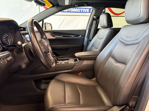 Used 2021 Cadillac XT5 Premium Luxury image 15