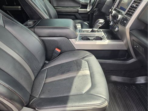 Used 2019 Ford F150 Platinum w/ Equipment Group 701A Luxury AWD/4WD image 13