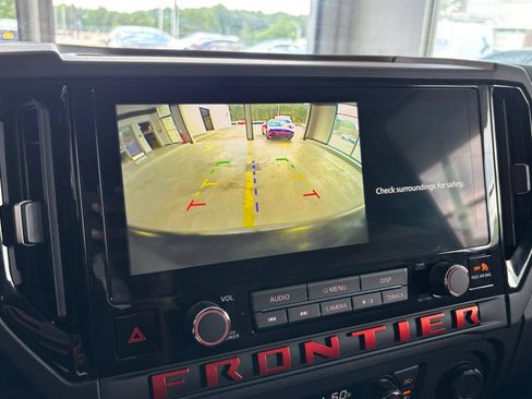 Used 2026 Nissan Frontier PRO-4X AWD/4WD image 25