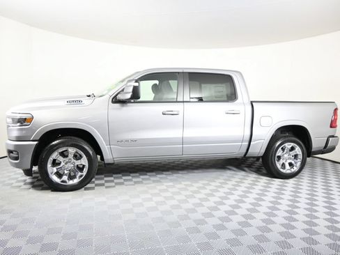 Used 2025 RAM 1500 Big Horn AWD/4WD image 2