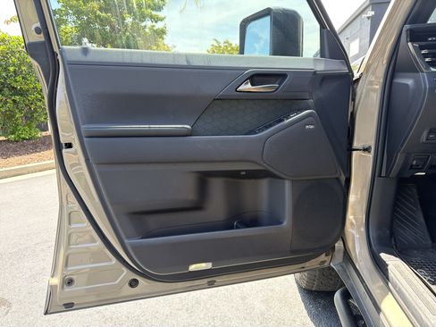 Used 2025 Lexus GX 550 AWD/4WD image 20