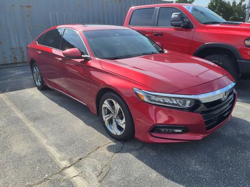 Used 2018 Honda Accord EX image 3