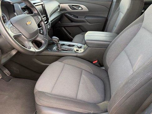 Used 2023 Chevrolet Traverse LT image 21