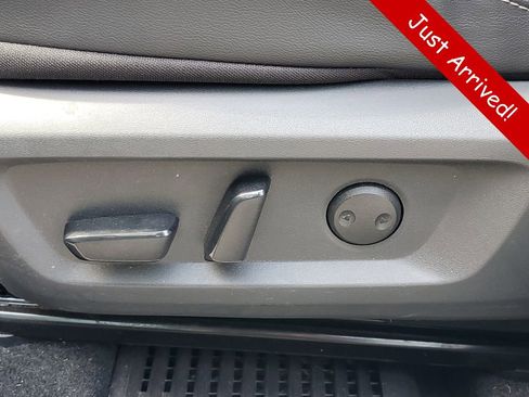 Used 2023 Nissan Rogue SL AWD/4WD image 19