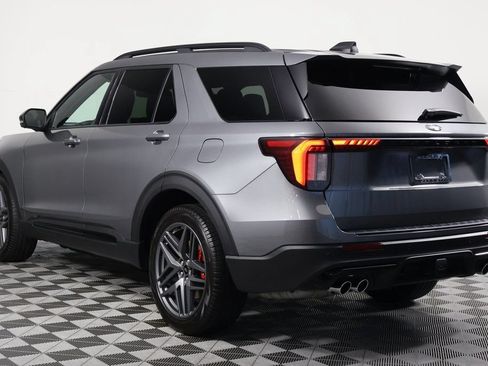 Used 2025 Ford Explorer ST AWD/4WD image 6