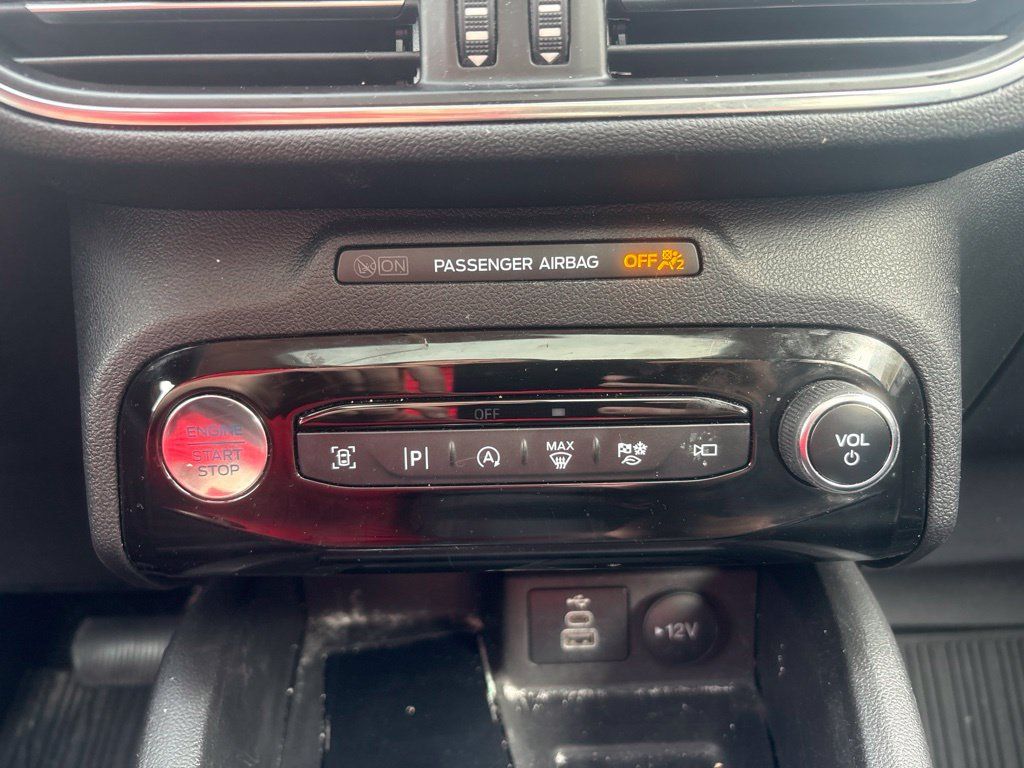 Used 2024 Ford Escape Platinum w/ Premium Technology Package AWD/4WD image 22