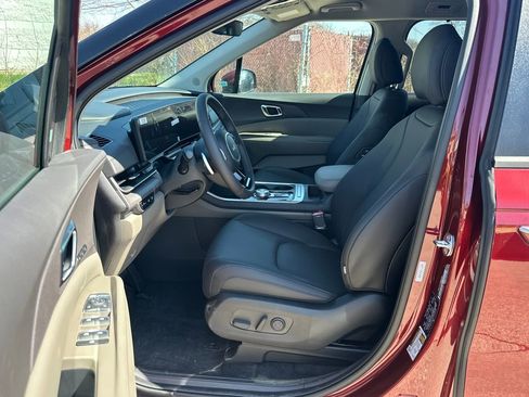 New 2026 Kia Carnival EX FWD image 9