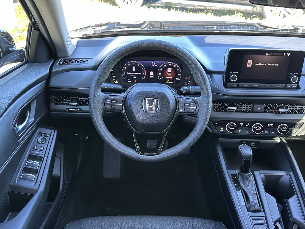 Used 2025 Honda Accord SE image 11