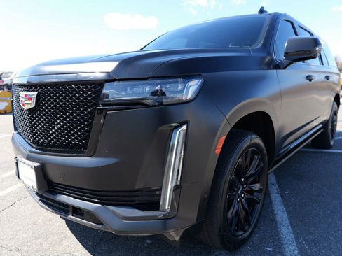 Used 2022 Cadillac Escalade ESV Sport Platinum image 3