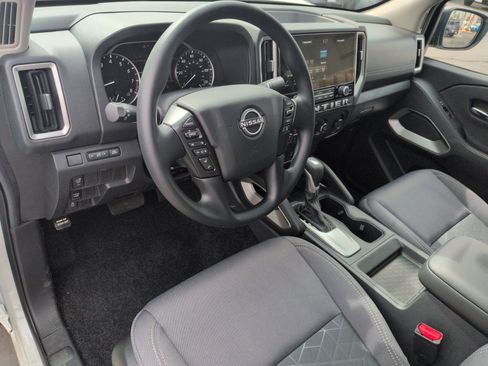 New 2026 Nissan Frontier SV w/ Tow Package image 2