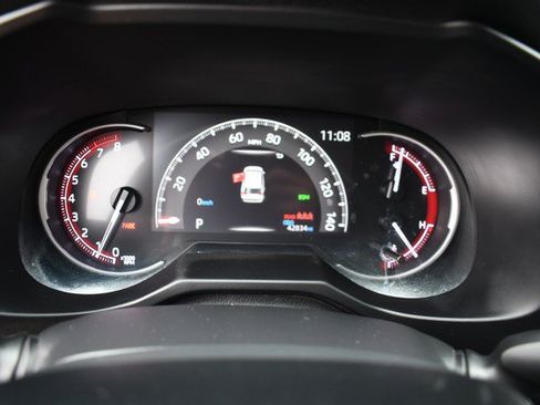 Used 2025 Toyota RAV4 XLE AWD/4WD image 31