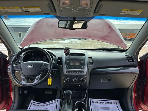 Used 2014 Kia Sorento LX image 15