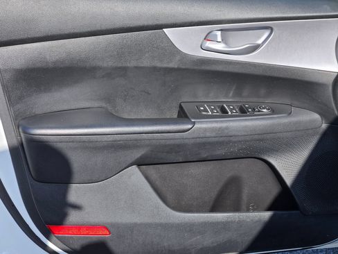 Used 2022 Kia Forte Sedan FWD image 20