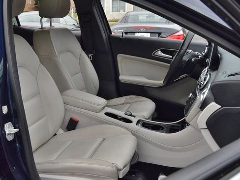 Used 2017 Mercedes-Benz GLA 250 4MATIC image 21