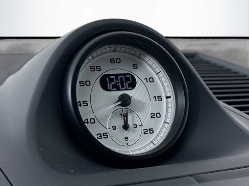 New 2026 Porsche Macan GTS image 17