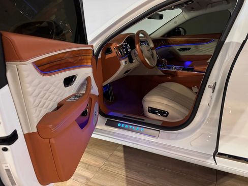 Used 2020 Bentley Flying Spur W12 AWD/4WD image 13
