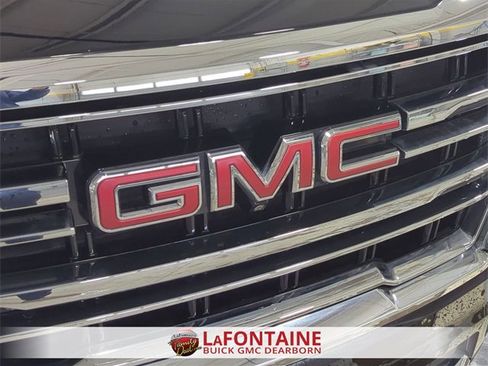 Certified 2024 GMC Yukon SLT w/ SLT Luxury Package image 29