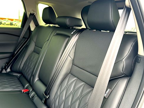 New 2026 Nissan Rogue Platinum AWD/4WD image 17