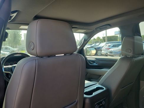 Used 2021 Chevrolet Tahoe LT w/ LT Signature Package RWD image 30