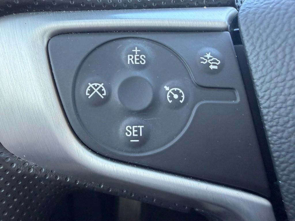 Used 2022 GMC Acadia SLE w/ Driver Convenience Package FWD image 19