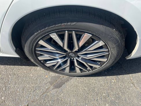 Used 2025 Nissan Altima 2.5 SV FWD image 31