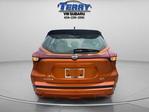 Used 2023 Nissan Kicks SR FWD image 2