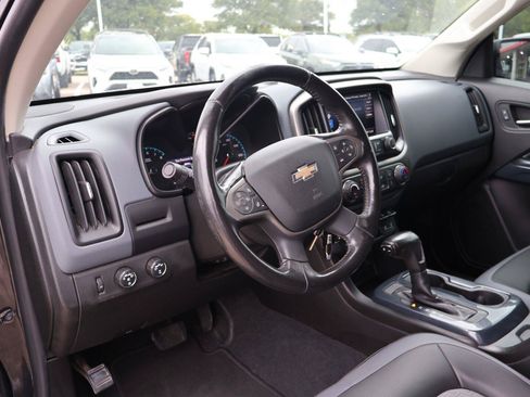 Used 2021 Chevrolet Colorado Z71 w/ Safety Package AWD/4WD image 16