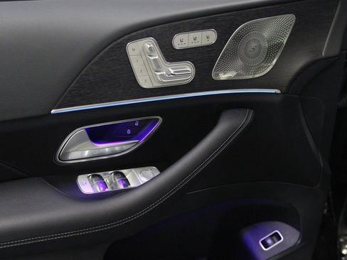 New 2026 Mercedes-Benz GLS 450 4MATIC image 16
