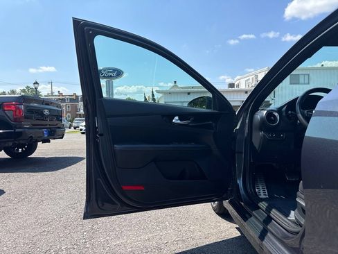 Used 2023 Kia Forte GT FWD image 15