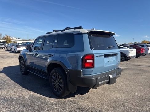 Used 2025 Toyota Land Cruiser image 5