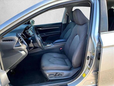 Used 2020 Toyota Camry LE FWD image 24
