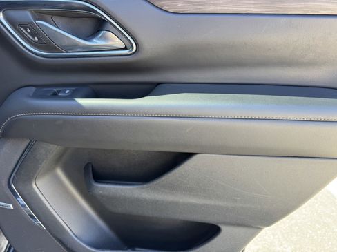 Used 2024 Chevrolet Tahoe LT image 11