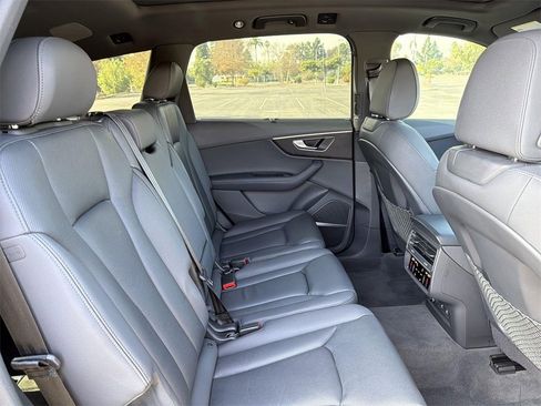 Used 2023 Audi Q7 2.0T Premium Plus w/ Premium Plus Package image 32