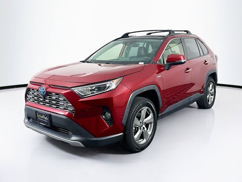 Used 2020 Toyota RAV4 Limited AWD/4WD image 3