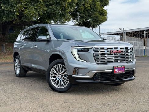 New 2026 GMC Acadia Denali w/ Super Cruise Package image 2