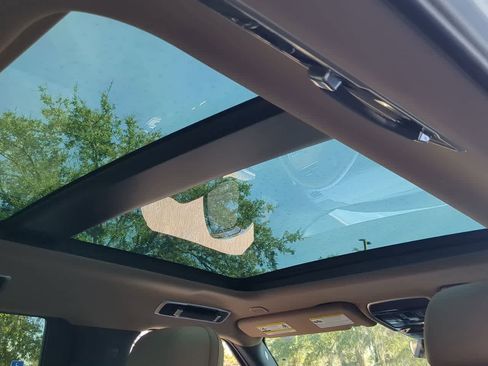 Used 2025 Land Rover Range Rover Long Wheelbase SE image 23