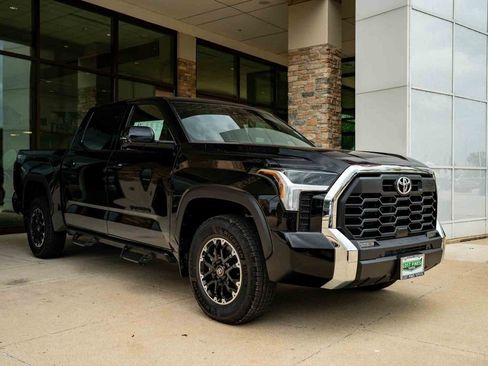 New 2026 Toyota Tundra SR5 AWD/4WD image 4