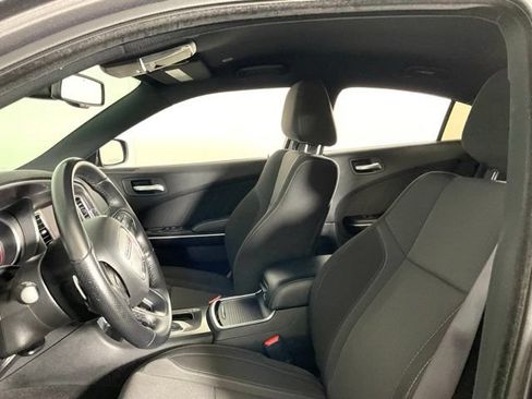 Used 2022 Dodge Charger SXT AWD/4WD image 30