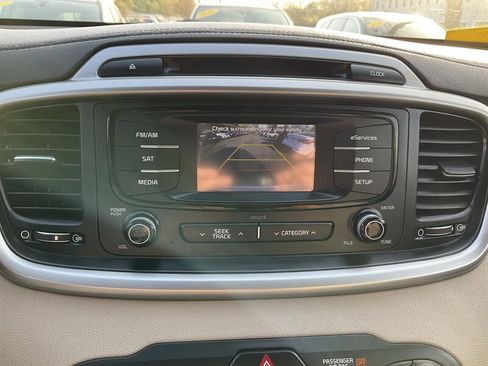 Used 2016 Kia Sorento AWD w/ LX Convenience Package image 33